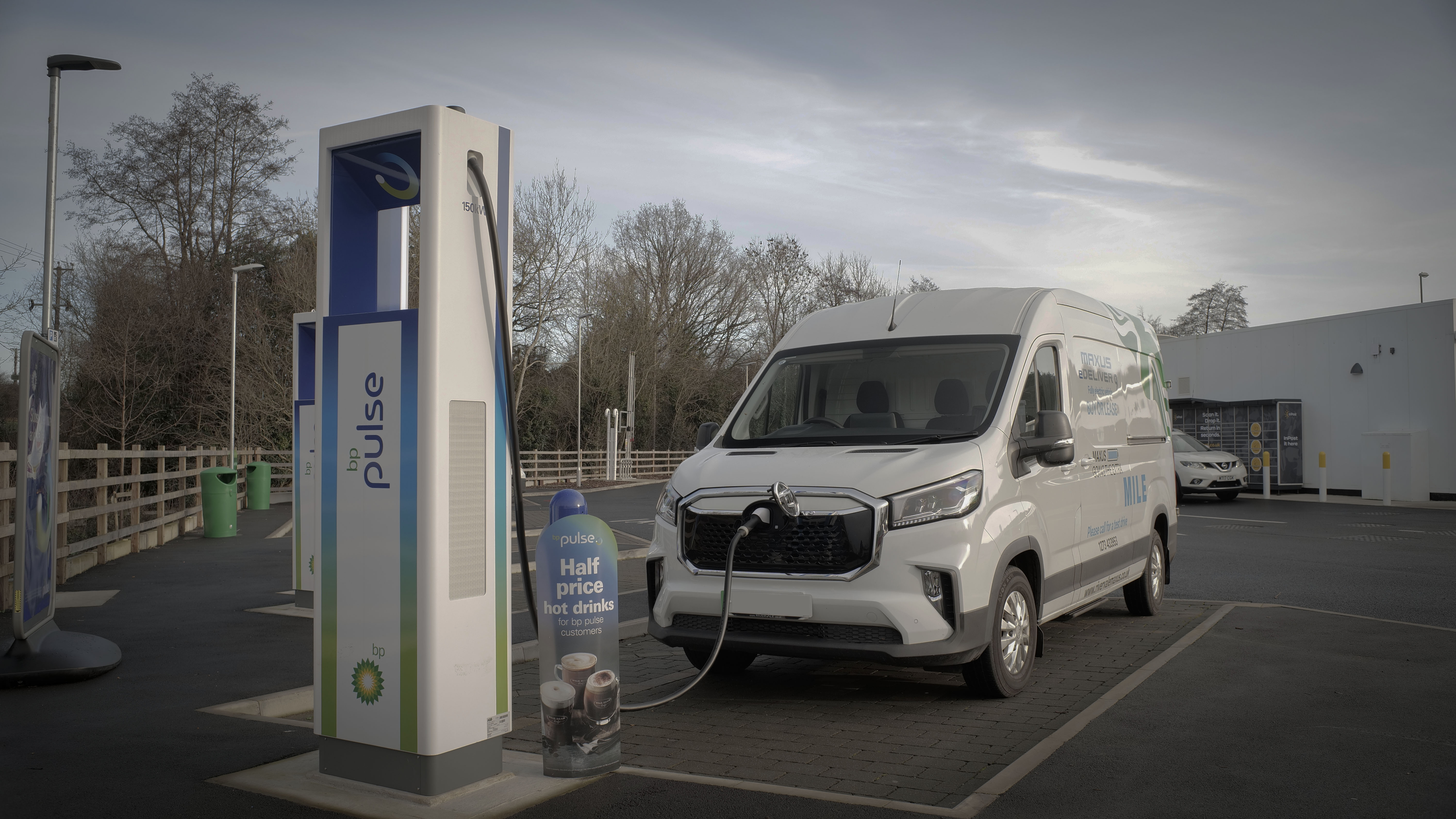 MAXUS E DELIVER 9 MWB ELECTRIC FWD 150kW High Roof Van 88kWh Auto